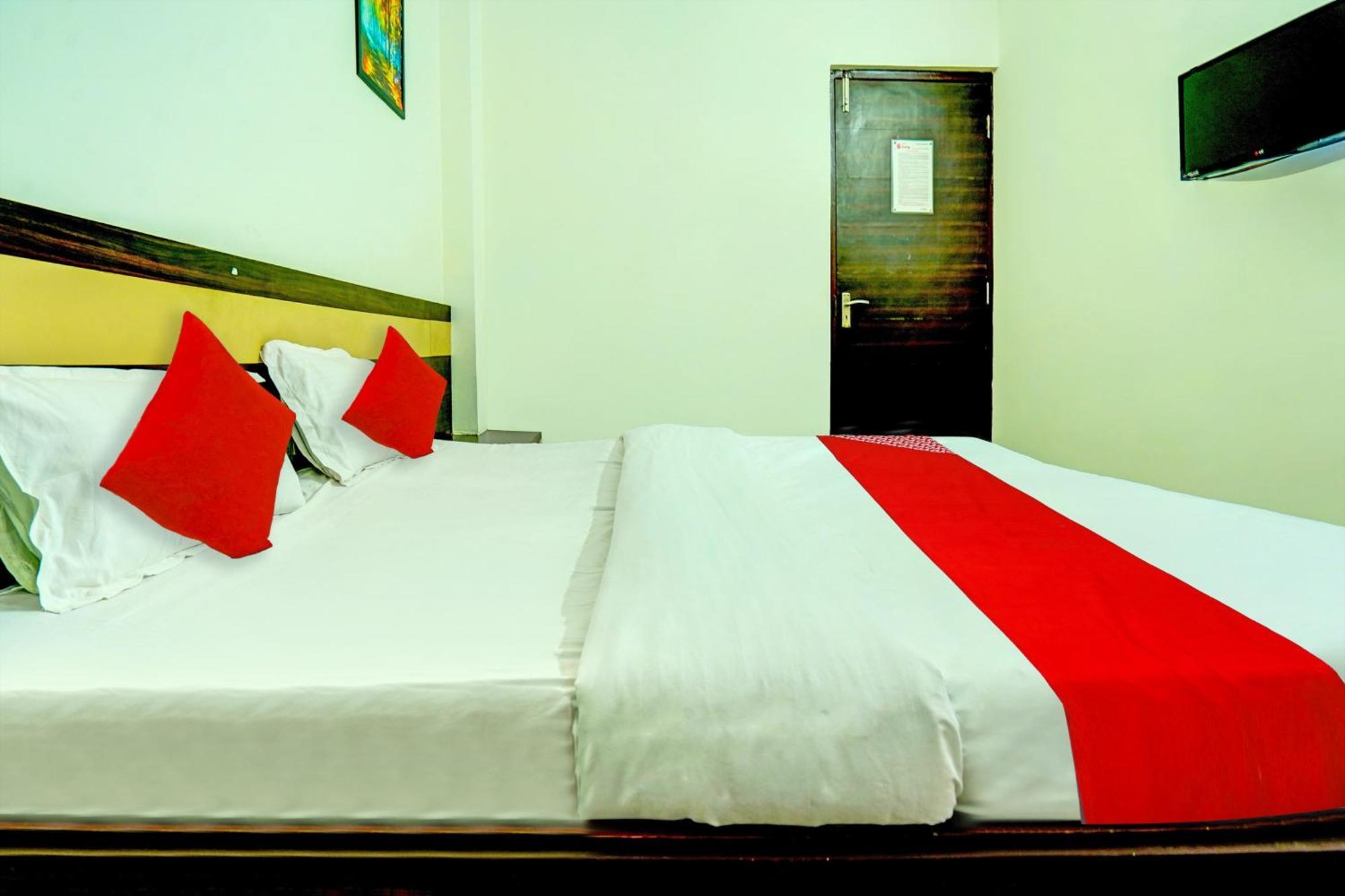 Hotel O Sunshin Deluxe Нагпур Екстериор снимка