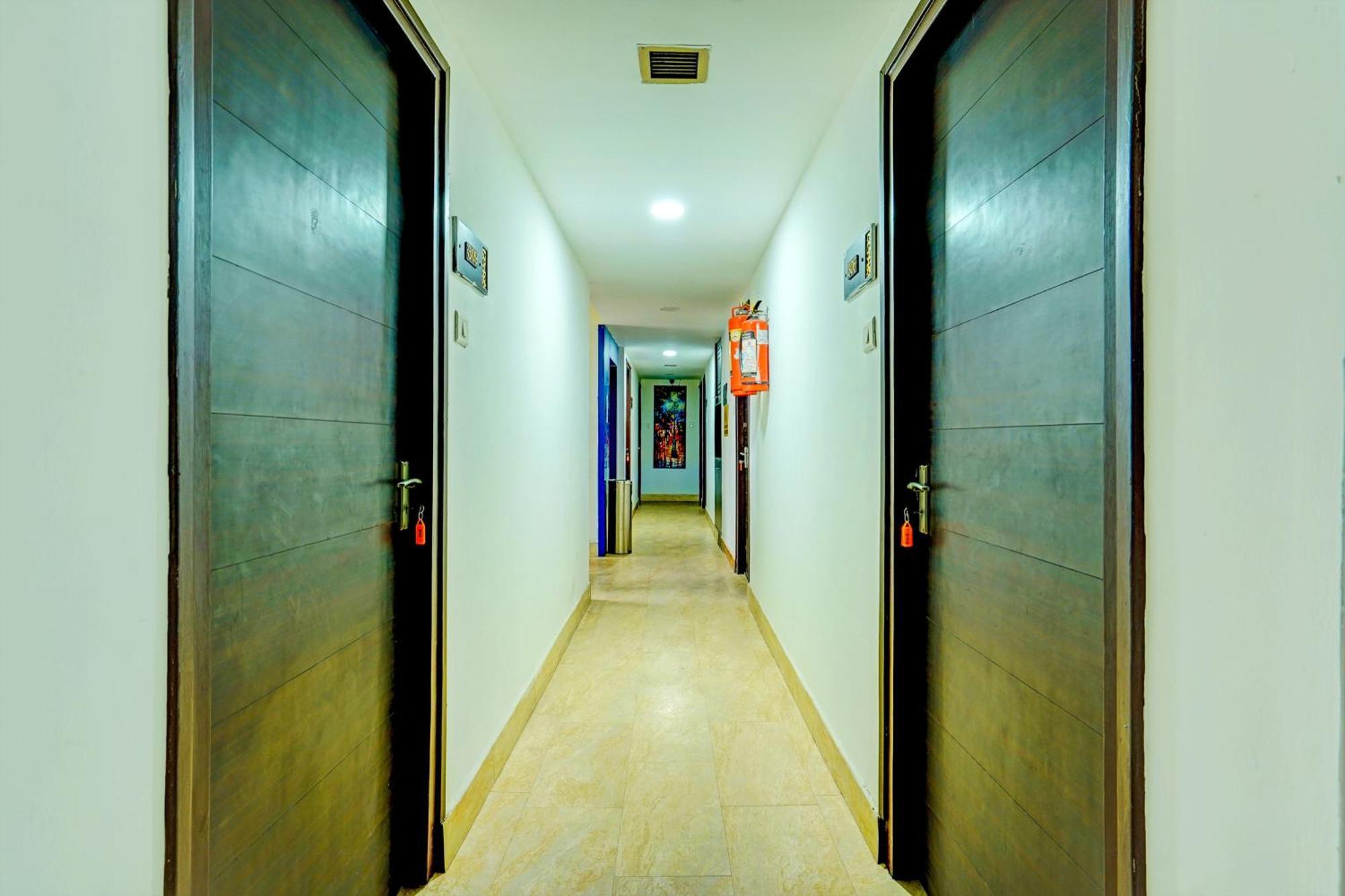 Hotel O Sunshin Deluxe Нагпур Екстериор снимка